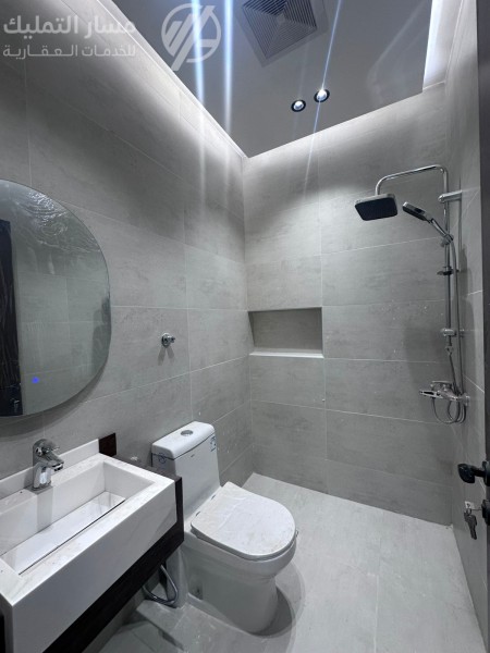 Photo by Daniel J. Schwarz